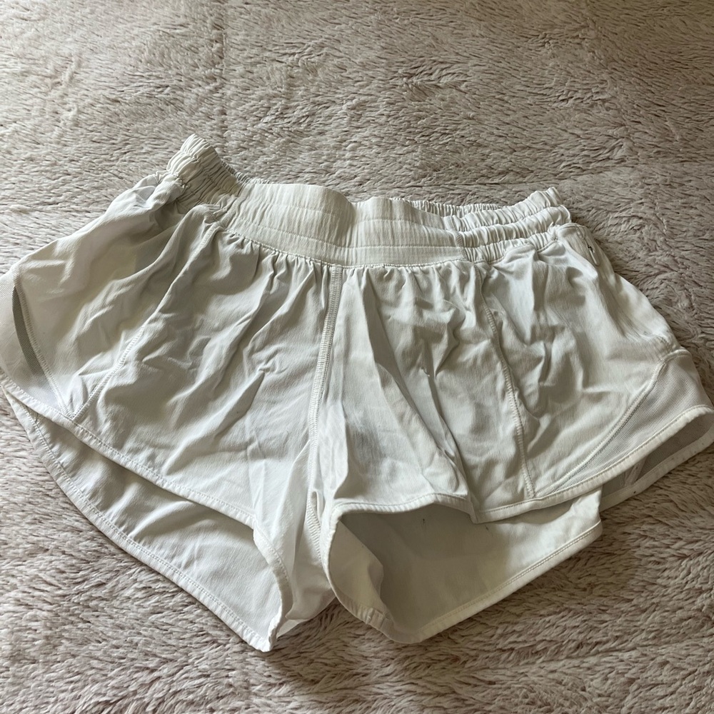Lululemon Hotty Hot shorts